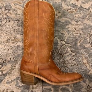 Vintage Dingo Tan Leather Cowboy Boots